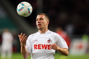 九游游戏中心下载-中国女篮打造多点进攻打破对手包夹，中国女篮打球